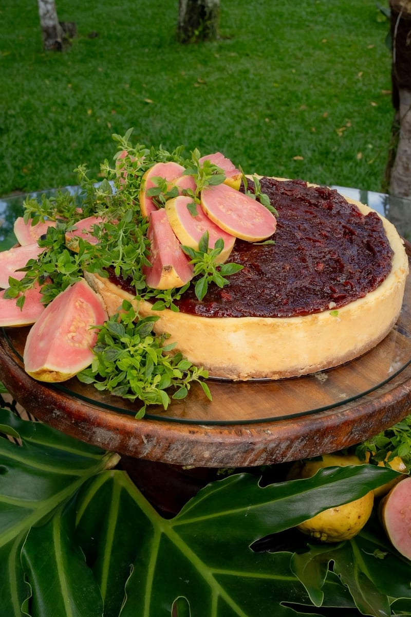 Cheesecake de Queijo Canastra com Goiaba Cremosa